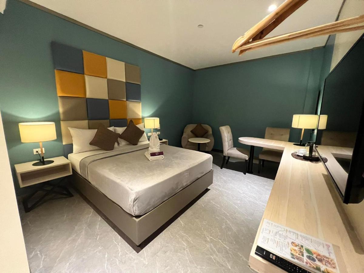 Yes Hotel Imus Cavite Buitenkant foto